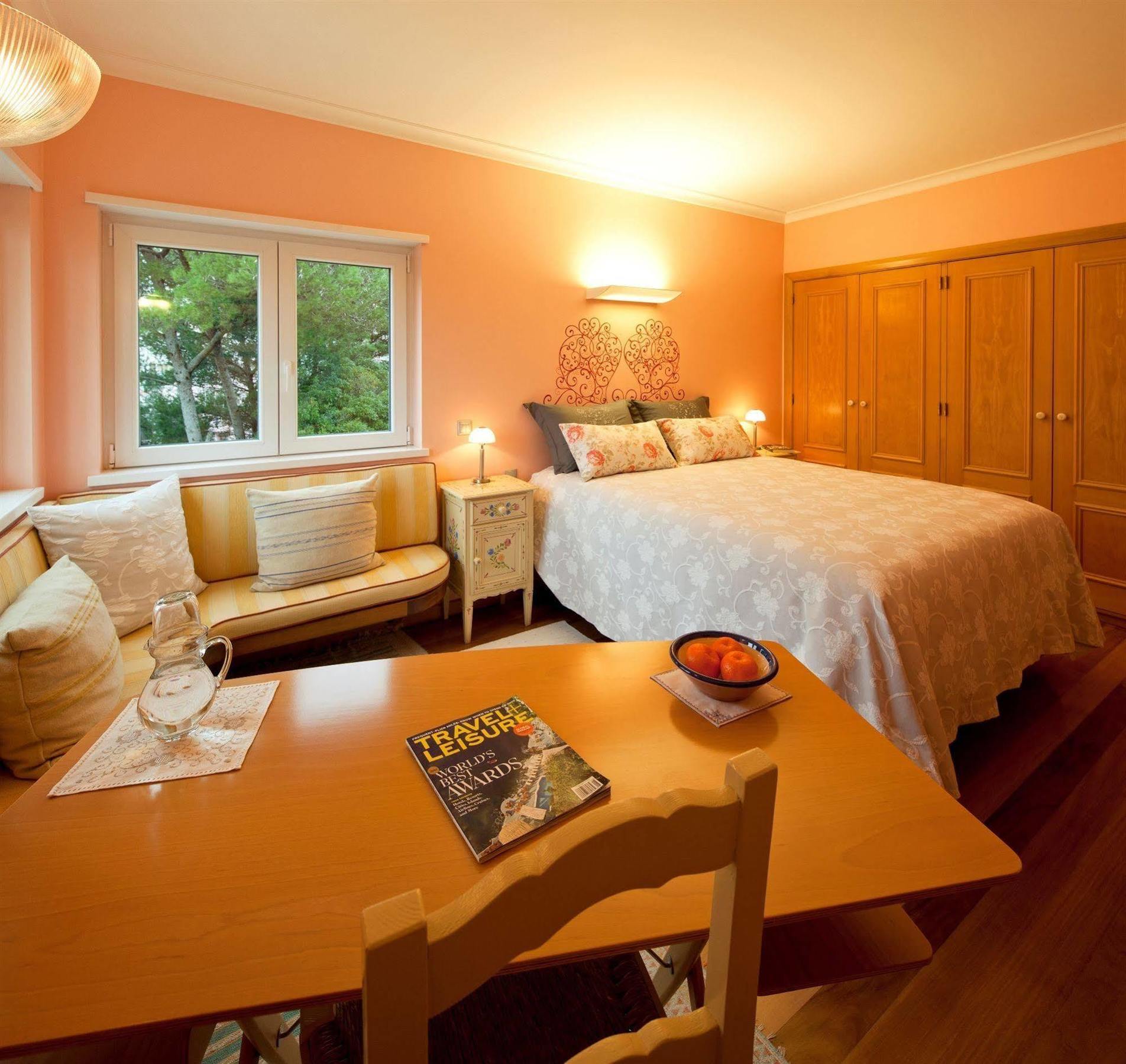 Dolce Vita Guesthouse Estoril Ngoại thất bức ảnh